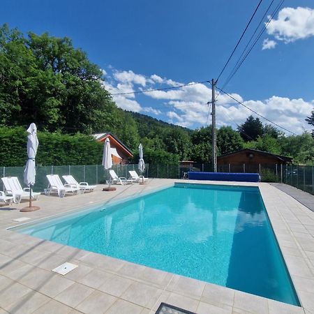 Chalet Bord De Lac Avec Piscine N2E Laffrey Extérieur photo